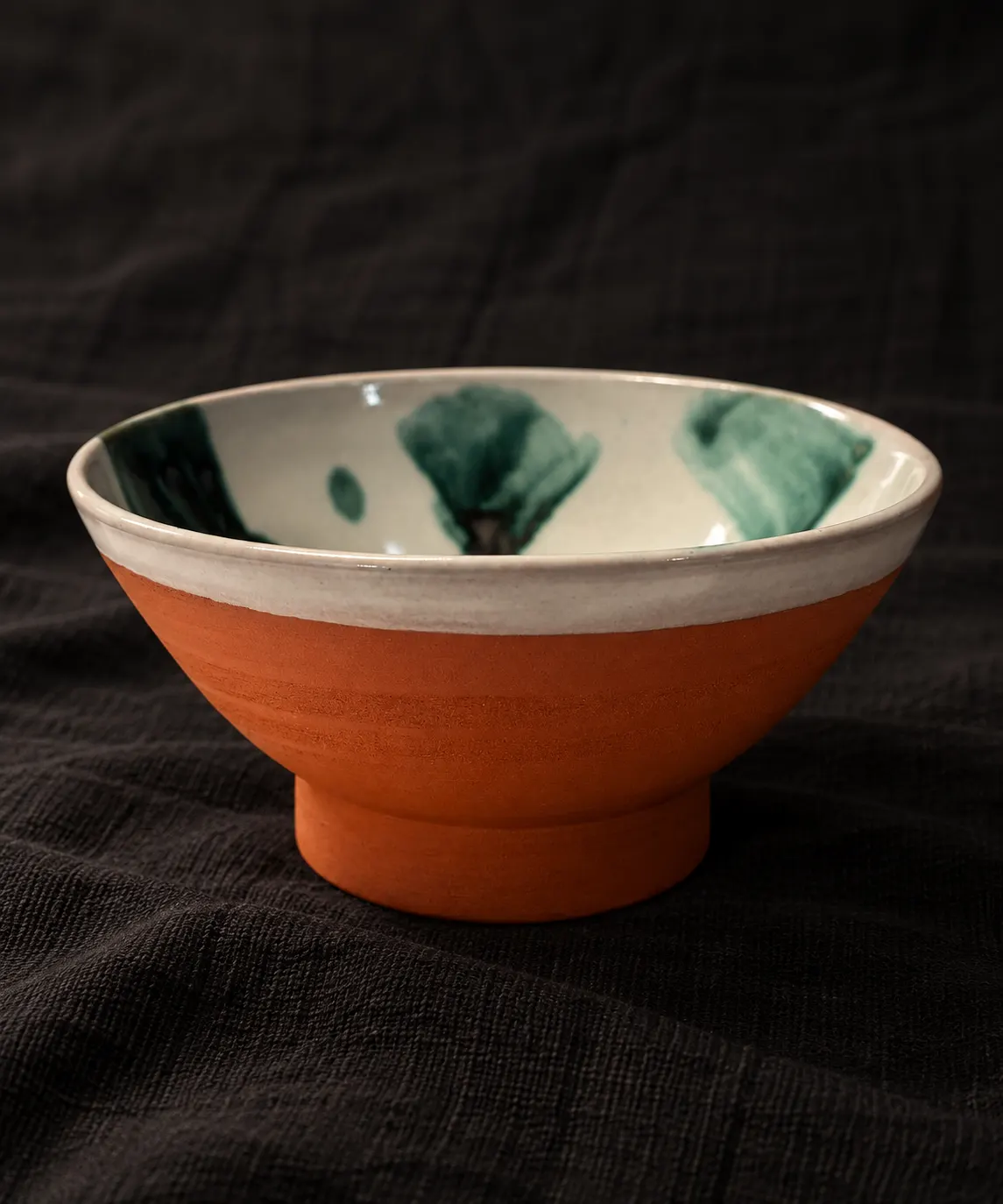 Speckled bowl — Side