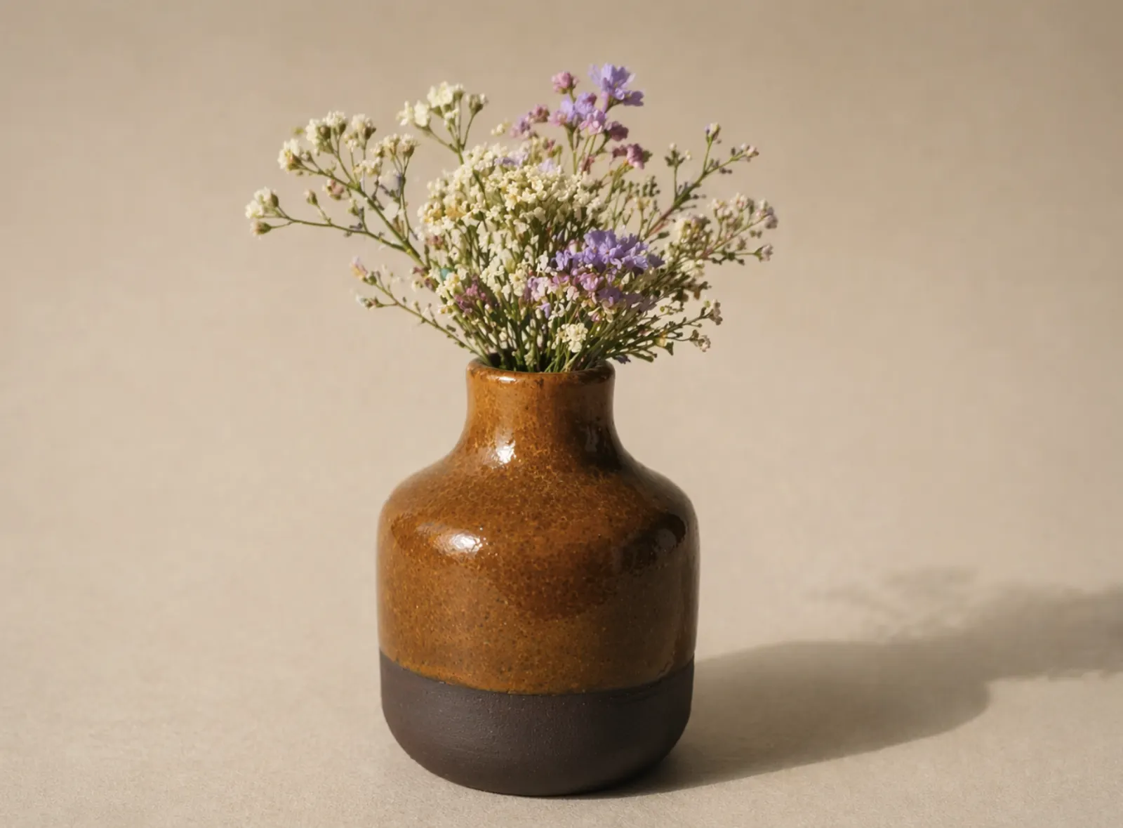 Tiny vase — Cream